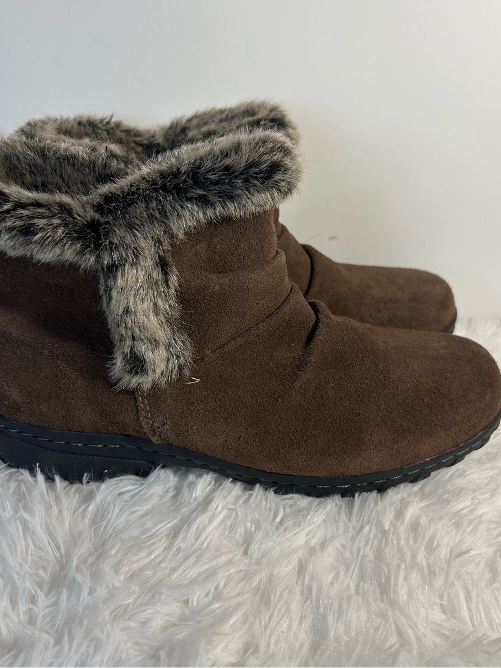 Khombu Bonnie Brown Faux Suede Faux-Fur Slip-On Winter Booties